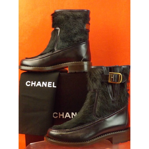 NIB CHANEL NAVY BLUE LEATHER REAL FUR PLATED BELTED BUCKLE BOOTS 37.5 7 $2K - Picture 9 of 12